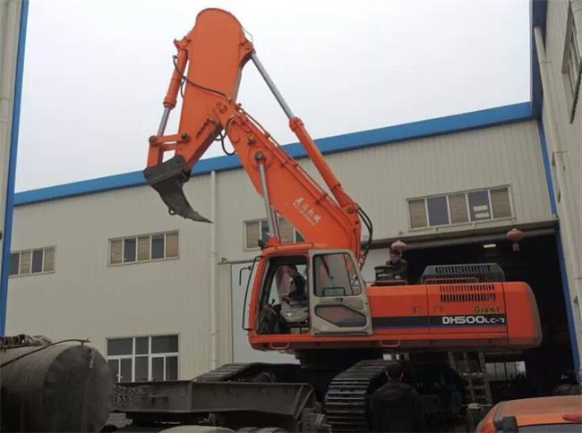 挖掘機(jī)巖石臂，挖掘機(jī)巖石臂廠家，挖掘機(jī)改裝巖石臂